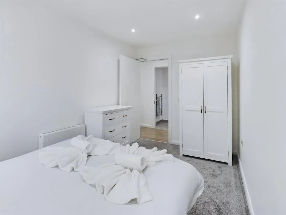 Apartment 3 Bedroom Penthouse With Spacious Terrace City Center Belfast United Kingdom