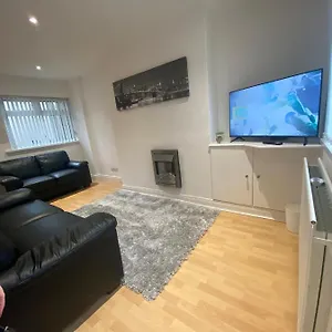 Apartment Modern Two Bed House Close To Centre, Belfast